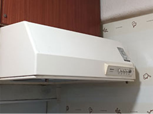 大阪府枚方市 / レンジフード交換 施工前