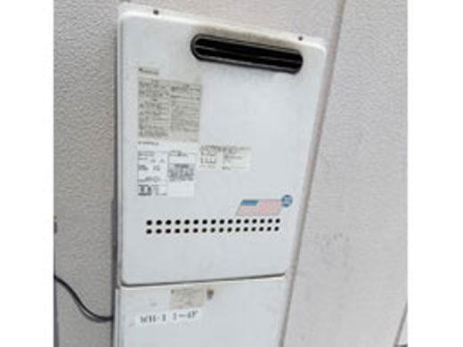 川崎区 給湯暖房機交換 施工前
