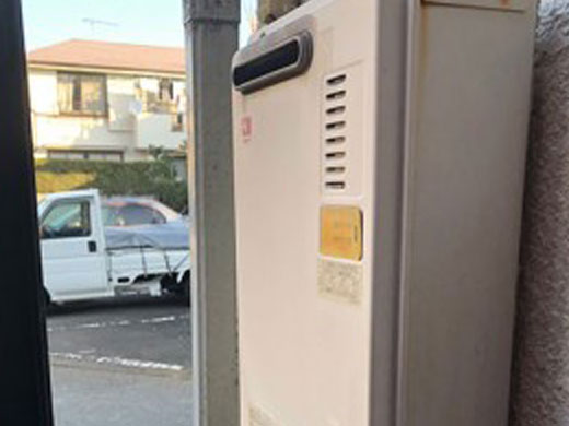 国分寺市 ガス給湯器交換 施工前