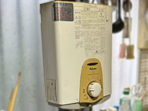 寝屋川市 ガス瞬間湯沸器交換 施工前