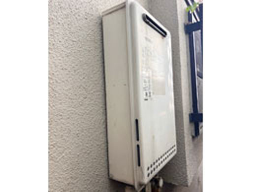 新宿区 給湯器交換工事 施工前